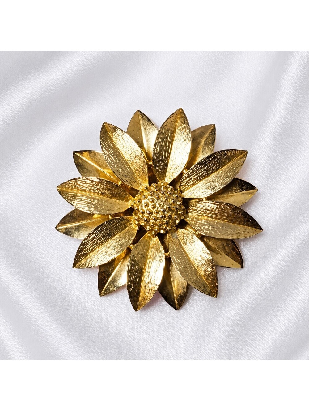 Vintage Sarah Coventry Gold Tone Flower Brooch Textured Floral Pin Signed
